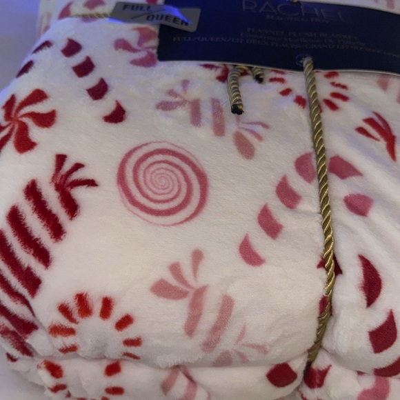 Rachel Roy full/queen  Candy Cane Plush Blanket - Picture 4 of 5